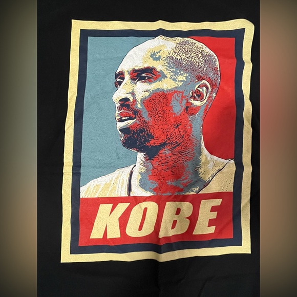 Kobe Bryant T-Shirt (XL) - Picture 2 of 7